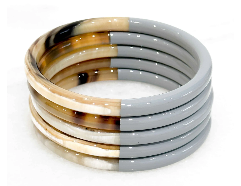 BRACELET EN CORNE VERITABLE GRIS