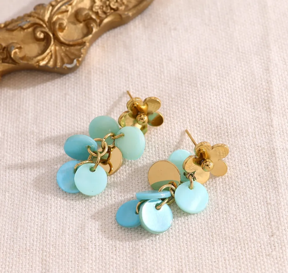 Boucles d'oreilles fleur pendante bleue