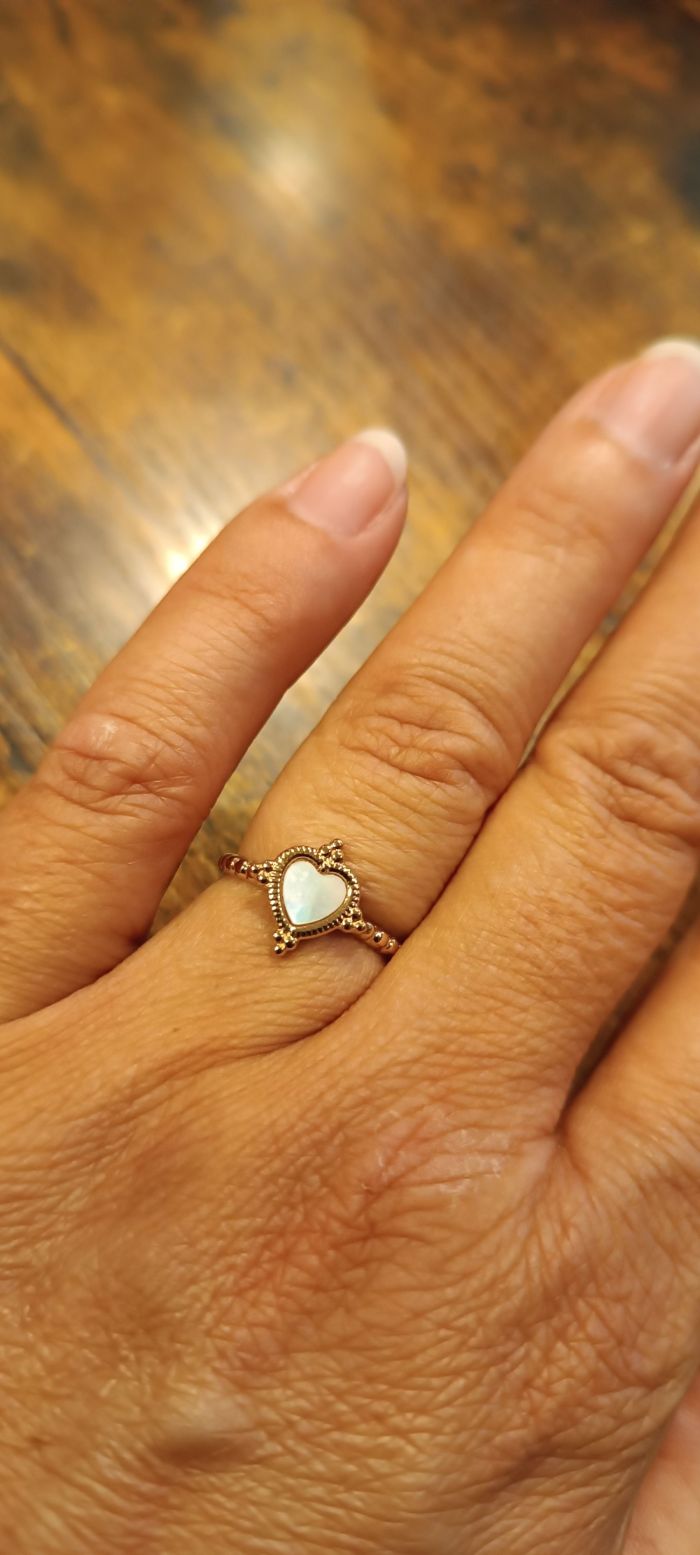 Bague dorée ex voto blanc