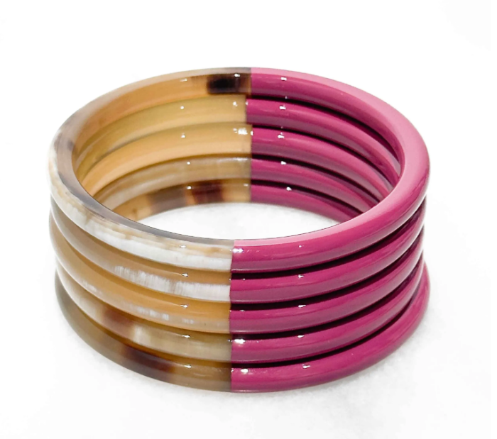 BRACELET EN CORNE VERITABLE FUSHIA