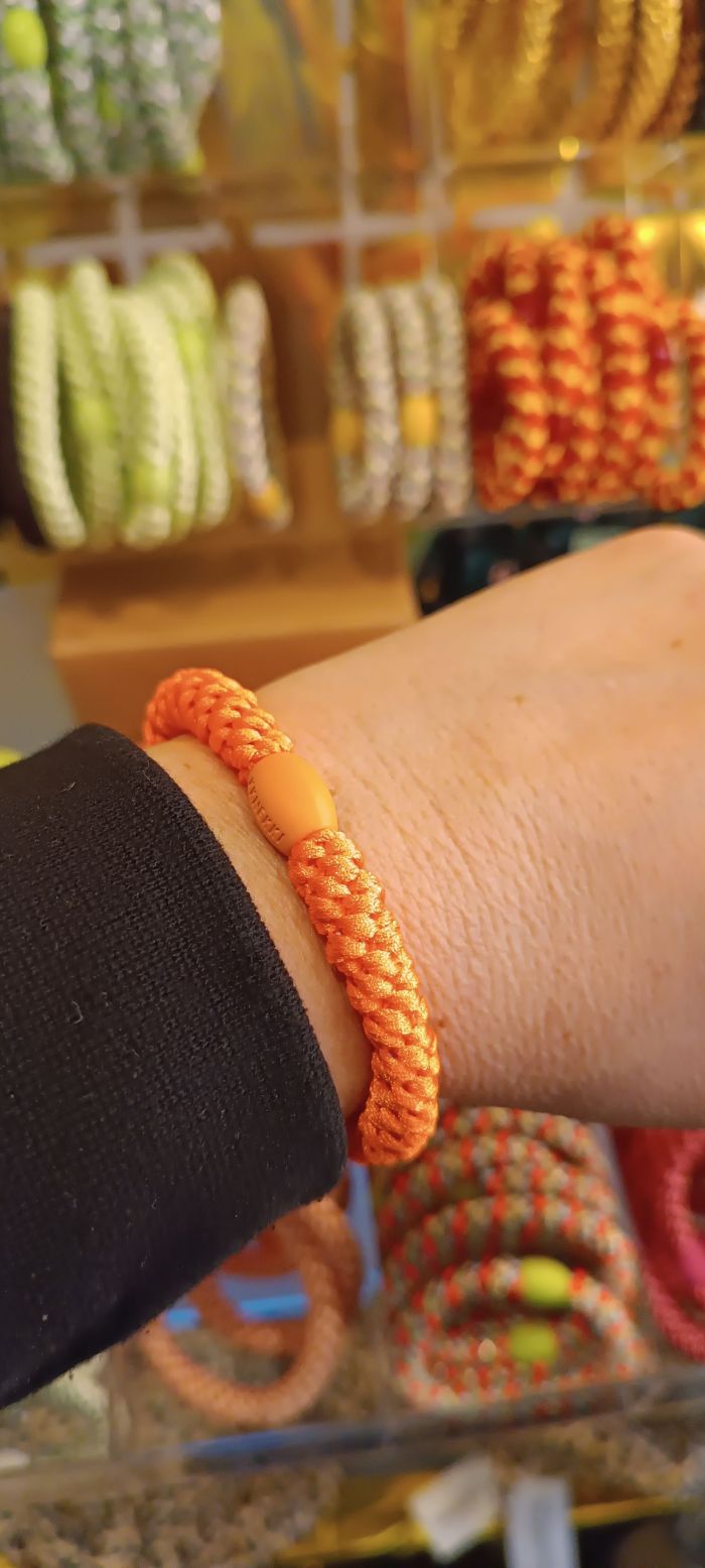 Kknekki Orange neon