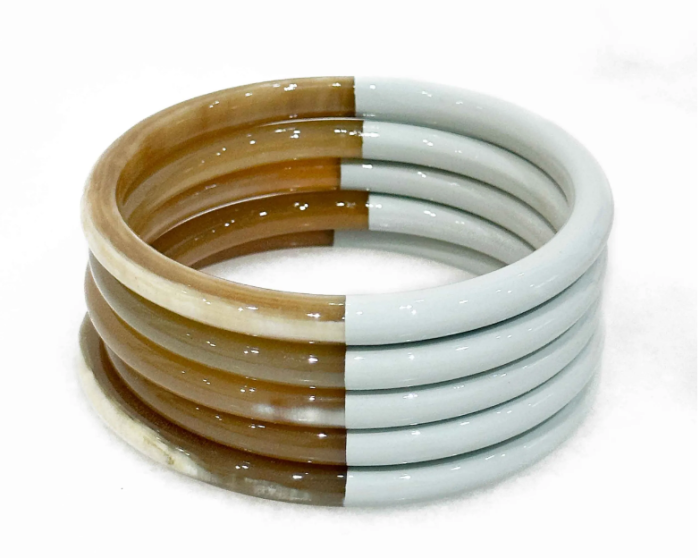 BRACELET EN CORNE VERITABLE GRIS PERLE