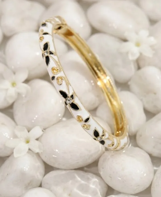 BRACELET JONC THAILANDAIS BLANC ET NOIR FLEURI