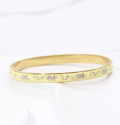 Bracelet Thaïlandais Acier Inoxydable Jonc Émaillé Doré – Motif Fleur Jaune