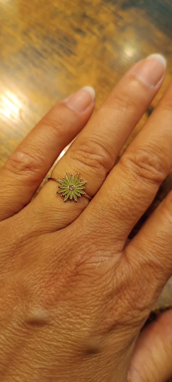 Bague étoile dorée