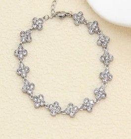 Bracelet trèfles pavés de zircons – éclat joaillier en acier inoxydable - Argenté